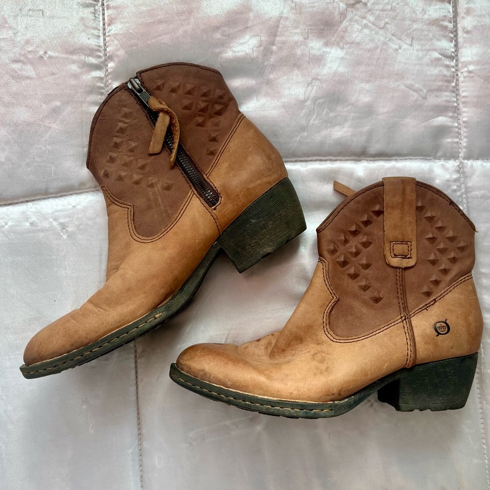 Born Studded Western Ankle Boots – Brown Distressed Leather – Size 7